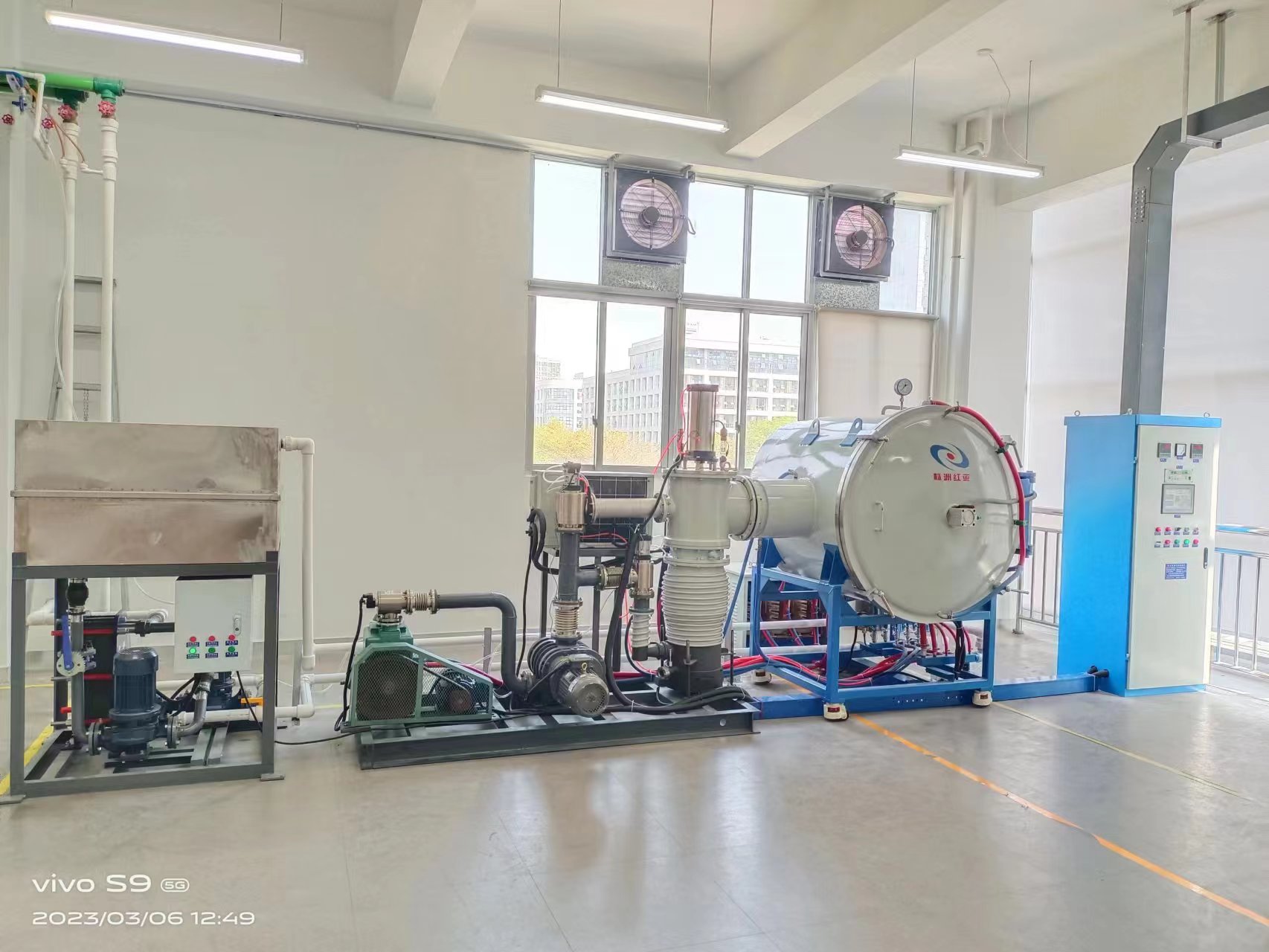 真空燒結爐的真空泵維護指南